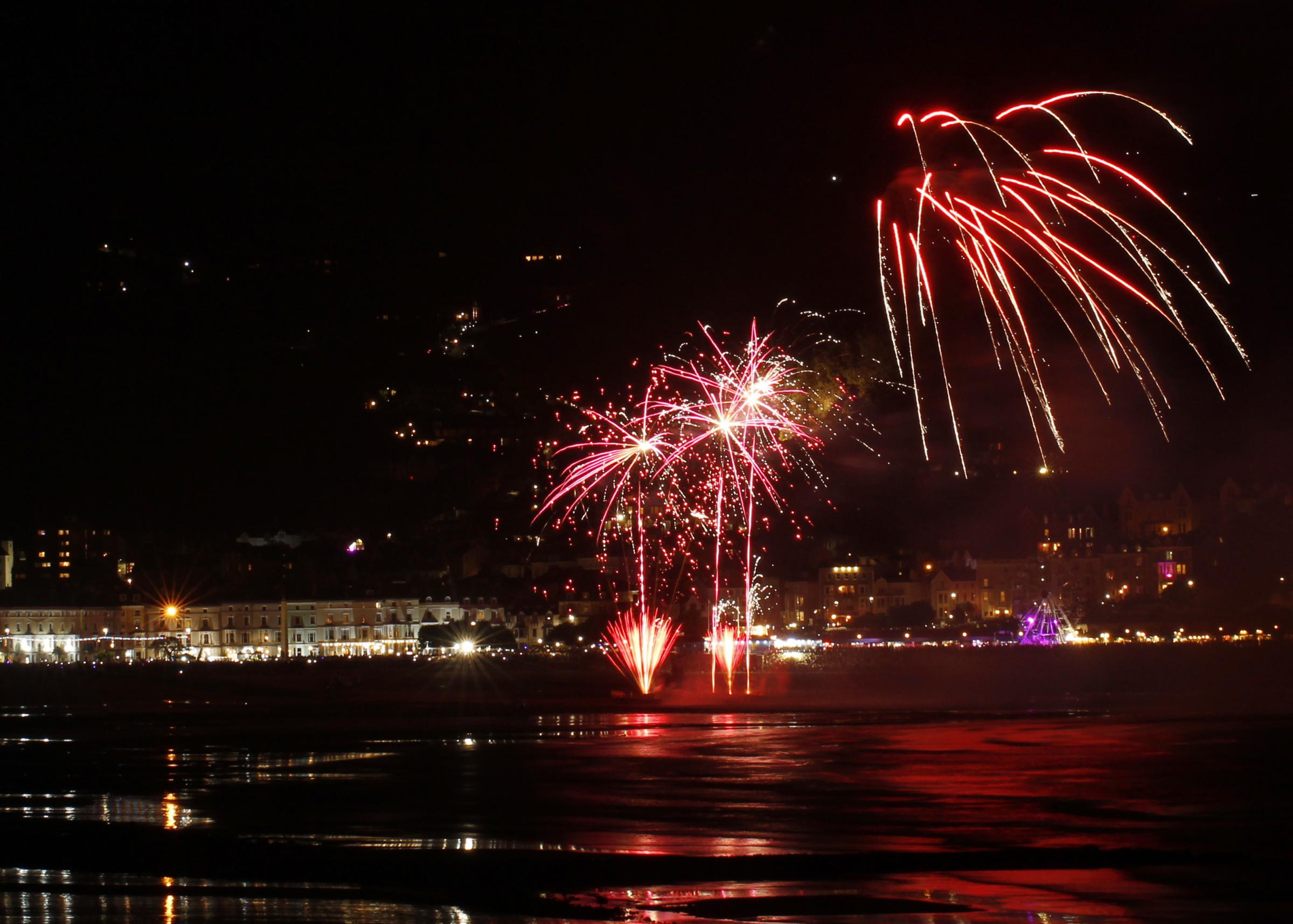 Fireworks return to Llandudno with a bang! Pictures: Town Council’s photographer, Tony Mottram