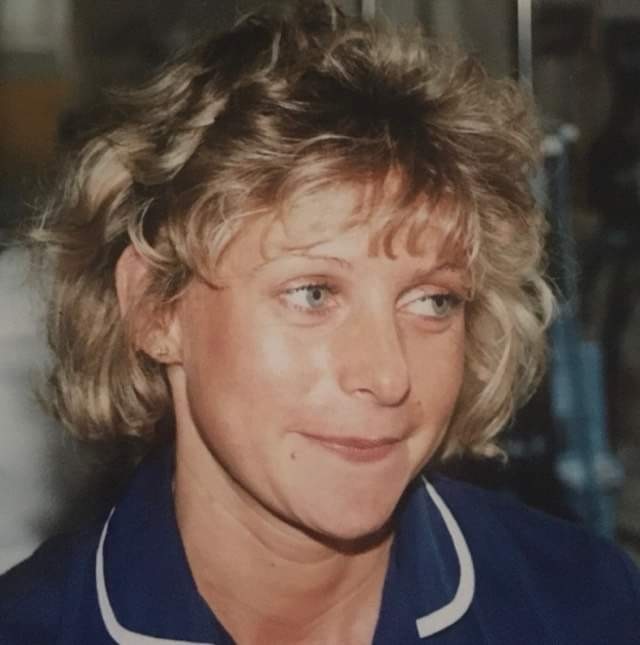 Sonya Edwards began her career in 1979 as a student nurse at St David’s School of Nursing and at the C & A Hospital before joining Ysbyty Gwynedd. 